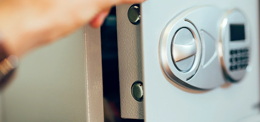 Fingerprint Safe Openers in La Mesa, CA