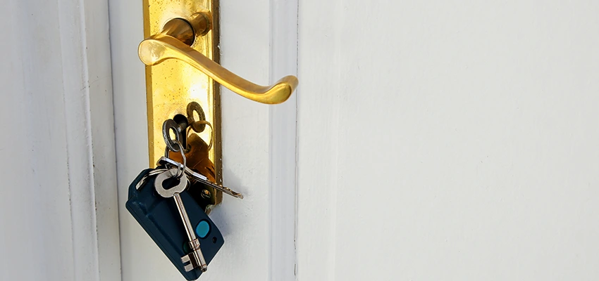 Broken Door Key Extraction in La Mesa, CA